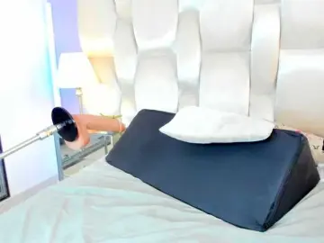 Megan-loviitz  live sex cam