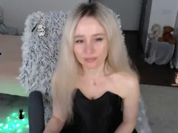 Xyliganka777  live sex cam