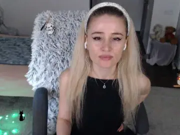 Xyliganka777  live sex cam