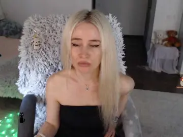 Xyliganka777  live sex cam