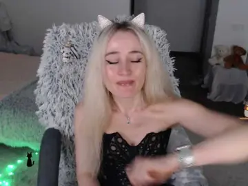 Xyliganka777  live sex cam