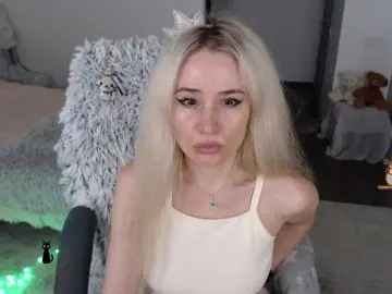 Xyliganka777  live sex cam