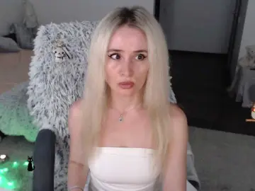 Xyliganka777  live sex cam