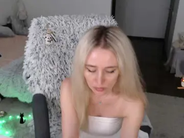 Xyliganka777  live sex cam