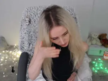 Xyliganka777  live sex cam