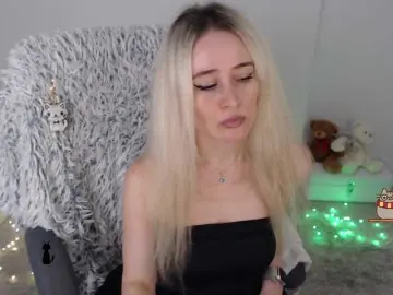Xyliganka777  live sex cam