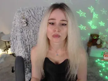 Xyliganka777  live sex cam