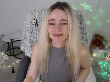 Xyliganka777  live sex cam