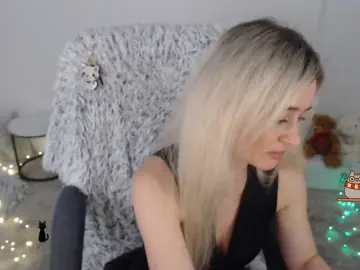 Xyliganka777  live sex cam