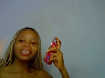 Juicypussy2  live sex cam