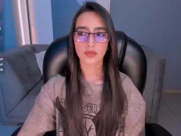 LarisaSmirnov  live sex cam