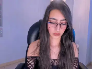 LarisaSmirnov  live sex cam