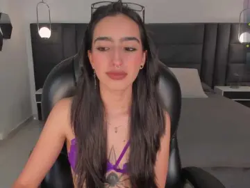 LarisaSmirnov  live sex cam