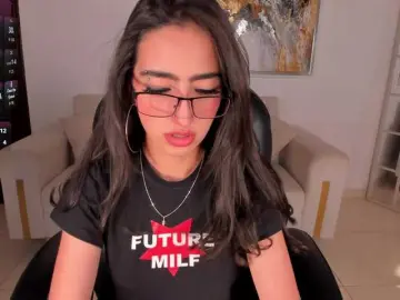 LarisaSmirnov  live sex cam