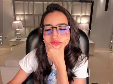 LarisaSmirnov  live sex cam