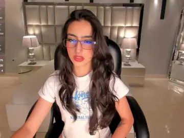 LarisaSmirnov  live sex cam