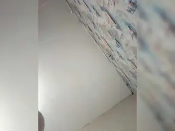 Mediumsomnambula  live sex cam