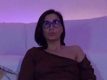 SophieeRain  live sex cam