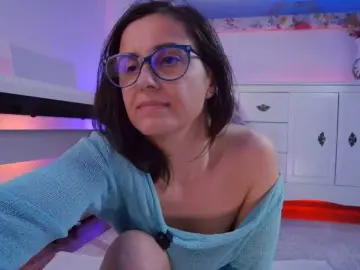 SophieeRain  live sex cam