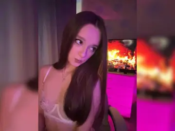 Ymnichka  live sex cam
