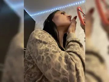 Adelina-Libby  live sex cam