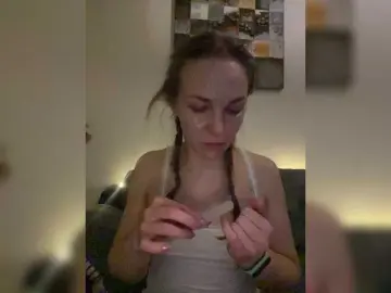 Alisasqrl  live sex cam