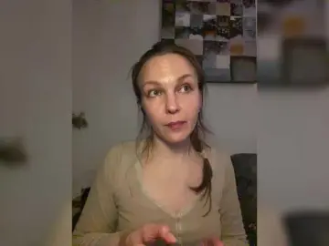 Alisasqrl  live sex cam