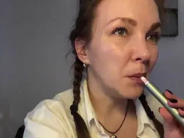 Alisasqrl  live sex cam