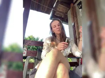 Alisasqrl  live sex cam