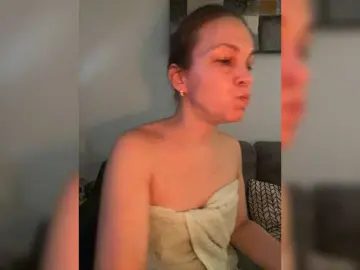 Alisasqrl  live sex cam