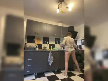 Alisasqrl  live sex cam