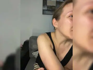Alisasqrl  live sex cam