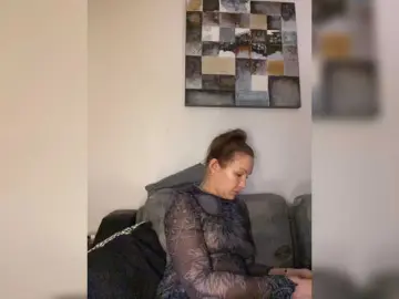 Alisasqrl  live sex cam