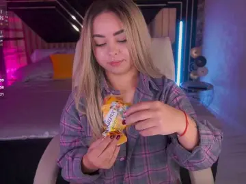SusieWood  live sex cam