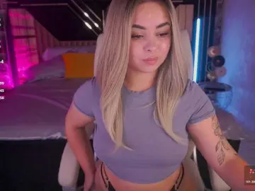 SusieWood  live sex cam