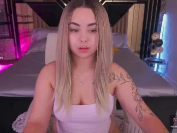 SusieWood  live sex cam