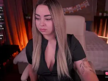 SusieWood  live sex cam