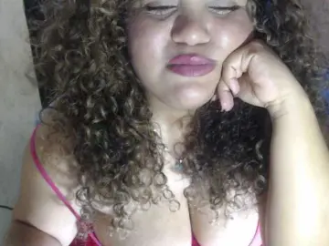 Aishaaovit  live sex cam