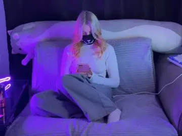 Aly-may  live sex cam