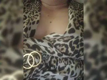 Innaginna1984  live sex cam