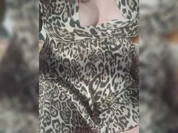 Innaginna1984  live sex cam