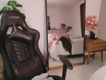 Sexy-natty  live sex cam