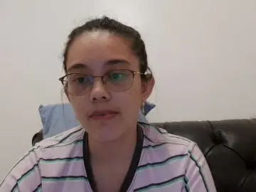Simplesindyxx  live sex cam