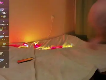 Alicenextdoor  live sex cam