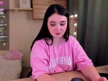 Alicenextdoor  live sex cam