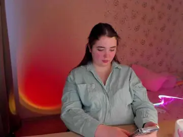 Alicenextdoor  live sex cam