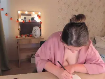 Alicenextdoor  live sex cam