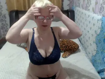 CrazzyBitch  live sex cam