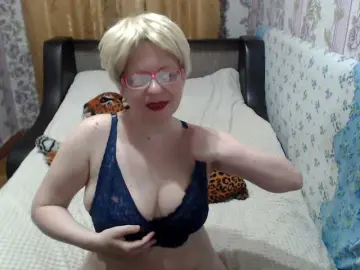 CrazzyBitch  live sex cam