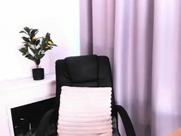 Anya3  live sex cam